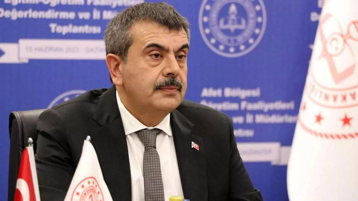 Milli Eğitim Bakanı Yusuf Tekin: "Türkiye genelinde okullar 9 Eylül'de açılacak"