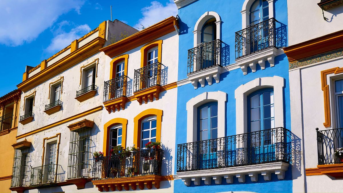 İspanya'nın Sevilla kentinde aşırı turizme karşı "Yüzler" protestosu