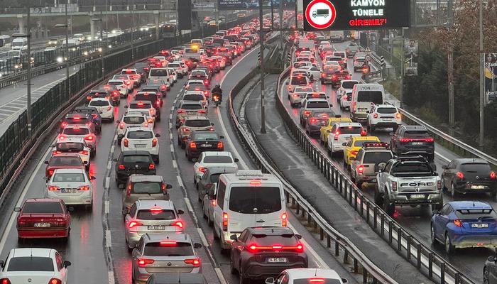 İstanbul'da trafik yoğunluğu! %90'a ulaştı.