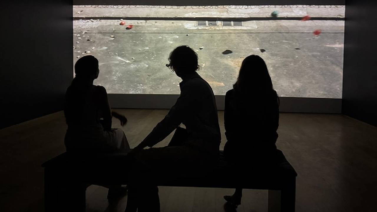 33 yapıtın yer aldığı grup sergisi ‘Basınç Altında Suyun Üstünde’, Arter’de: Suyun üstünde miyiz? - Son Dakika Kültür-Sanat Haberleri