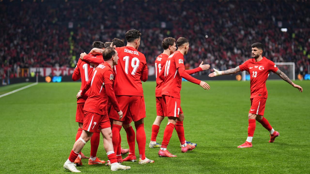 Dünya sıralamasında ulusal bir FIFA futbol takımı arttı