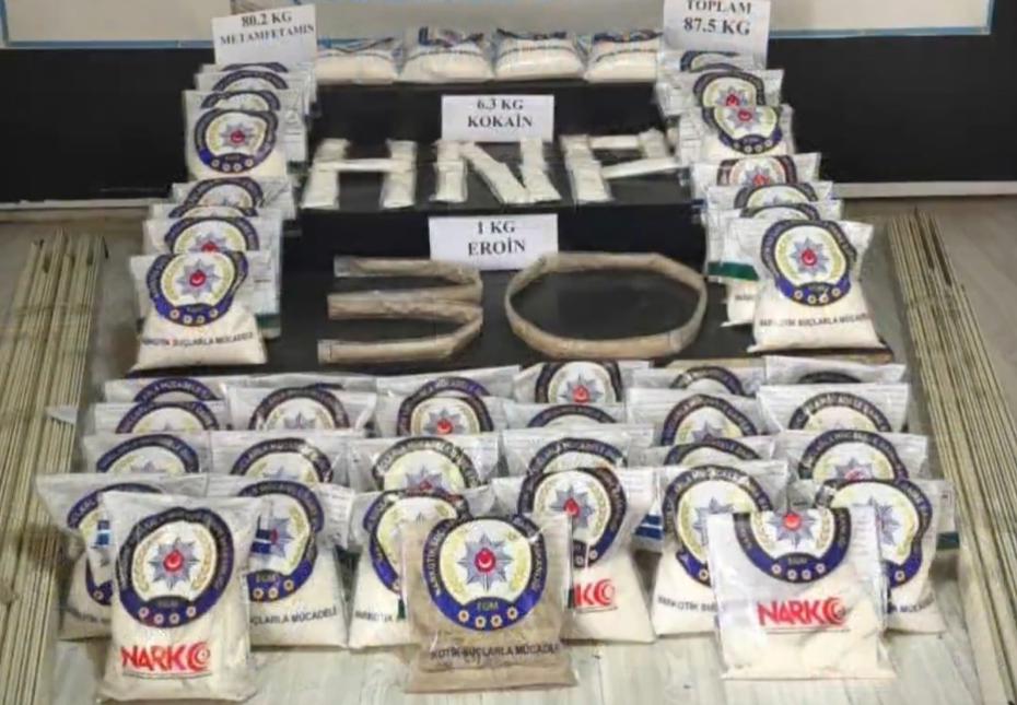 Hakkari'de 87 kilo uyuşturucu madde yakalandı!