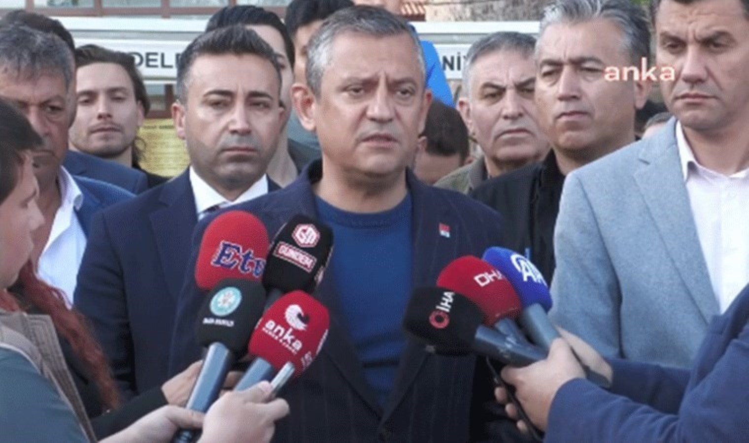 Özgür Özel'den "Türkiye tarihi sandıkta yazılmadı" diyen Devlet Bahçeli'ye sert tepkisi: "Cehalet demeye cesaret edemiyorum..." - Son Dakika Siyaset Haberleri