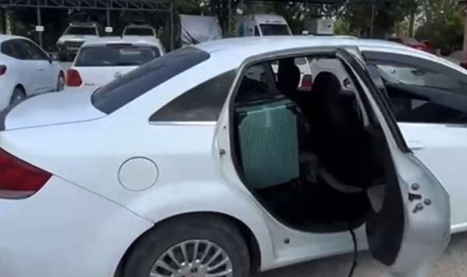 Osmaniye'de durdurulan 2 araçta 38 kilo 300 gram uyuşturucu bulundu - Son Dakika Türkiye Haberleri