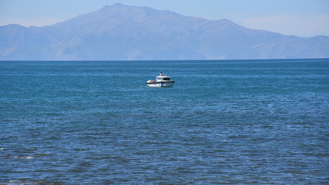 Van'da kayıp üniversite öğrencisini arama çalışmaları sürüyor