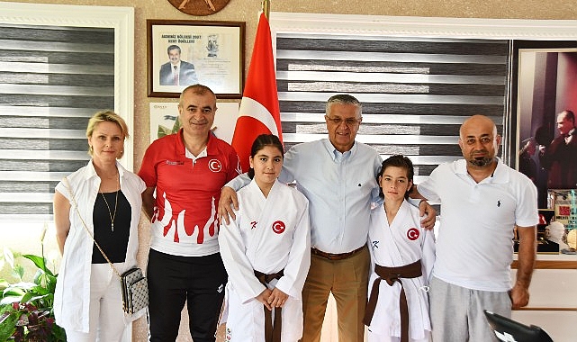 Milli karatecilerden Başkan Topaloğlu'na ziyaret - SPOR