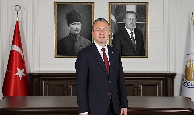 Sivas Belediye Başkanı Dr.  Adem Uzun Anneler Günü dolayısıyla tebrik mesajı yayınladı