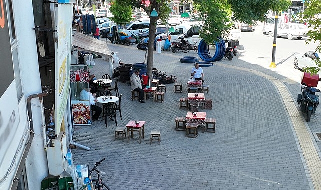 Sivas Belediyesi Emniyet Müdürlüğü ekipleri kentteki kaldırımların işgalini önlemek için denetimlerini artırdı - GÜNDEM