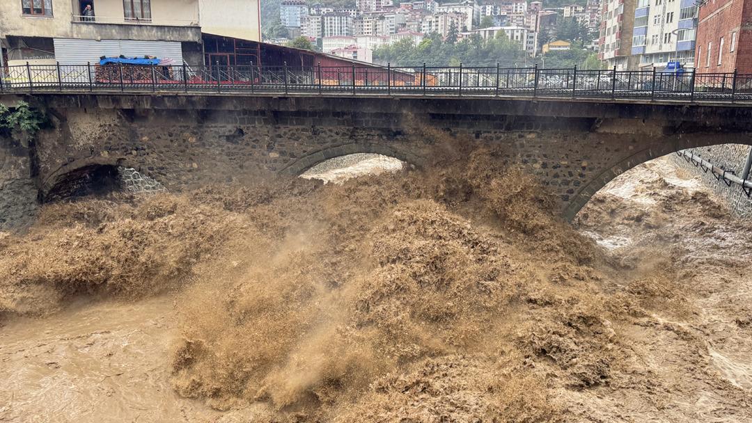 Rize Nightmare Lives! Köprü ve Yol çöktü, Ayder Plateau Yolu ulaşım için kapatıldı ... Meteoroloji 7 tarafından eleştirel uyarı 7