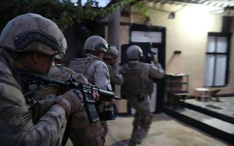 Suç örgütlerine yönelik kapsamlı operasyonda 841 şüpheli gözaltına alındı