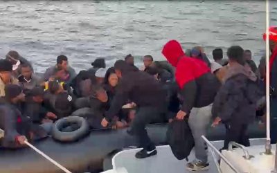 Kuşadası ve Didim açıklarında 84 düzensiz göçmen yakalandı